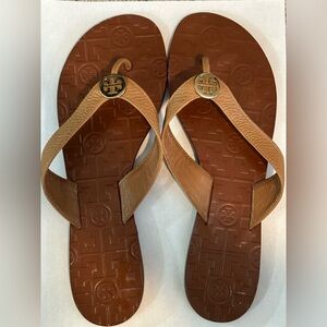 Tory Burch Thora tan/gold leather sandals size 9